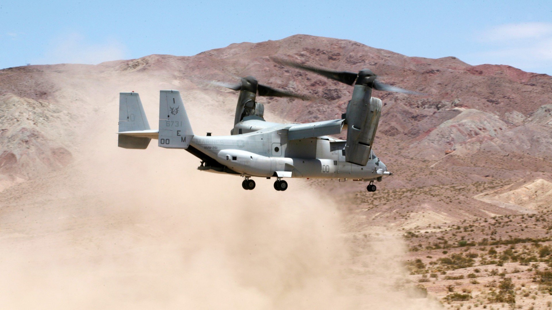 球迷见面会现场热情高涨加强俱乐部与粉丝联系,足球球迷见面会英文作文